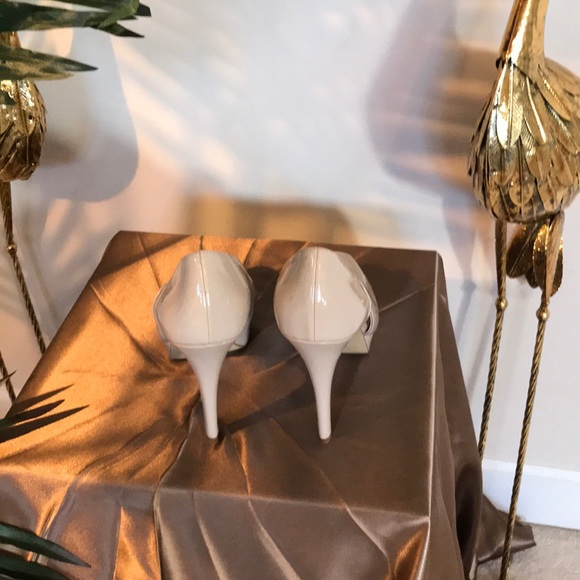 Marc Fisher Tan Heels SZ 10 - Picture 4 of 5